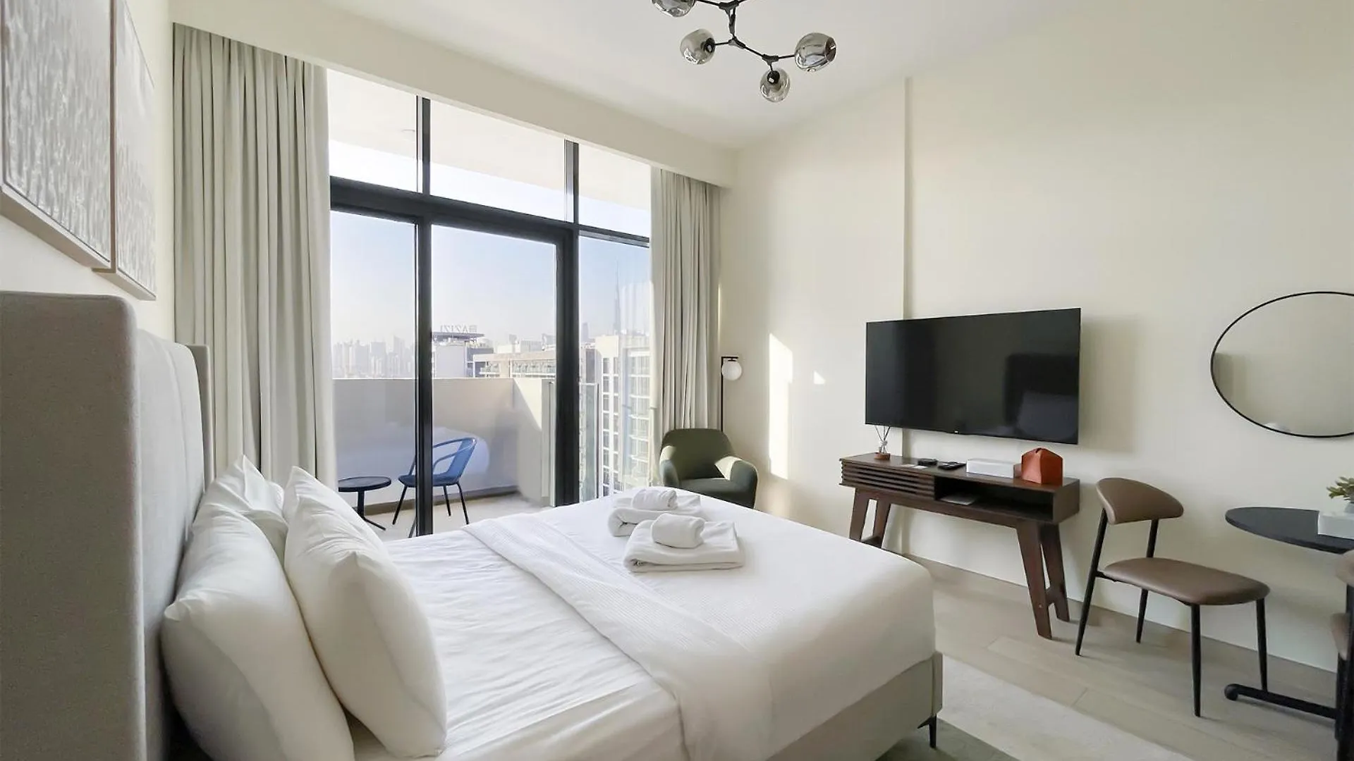 Apartment Modern & Bright Studio Space Dubai